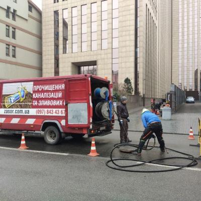 Прочистка канализации в бизнес центрах
